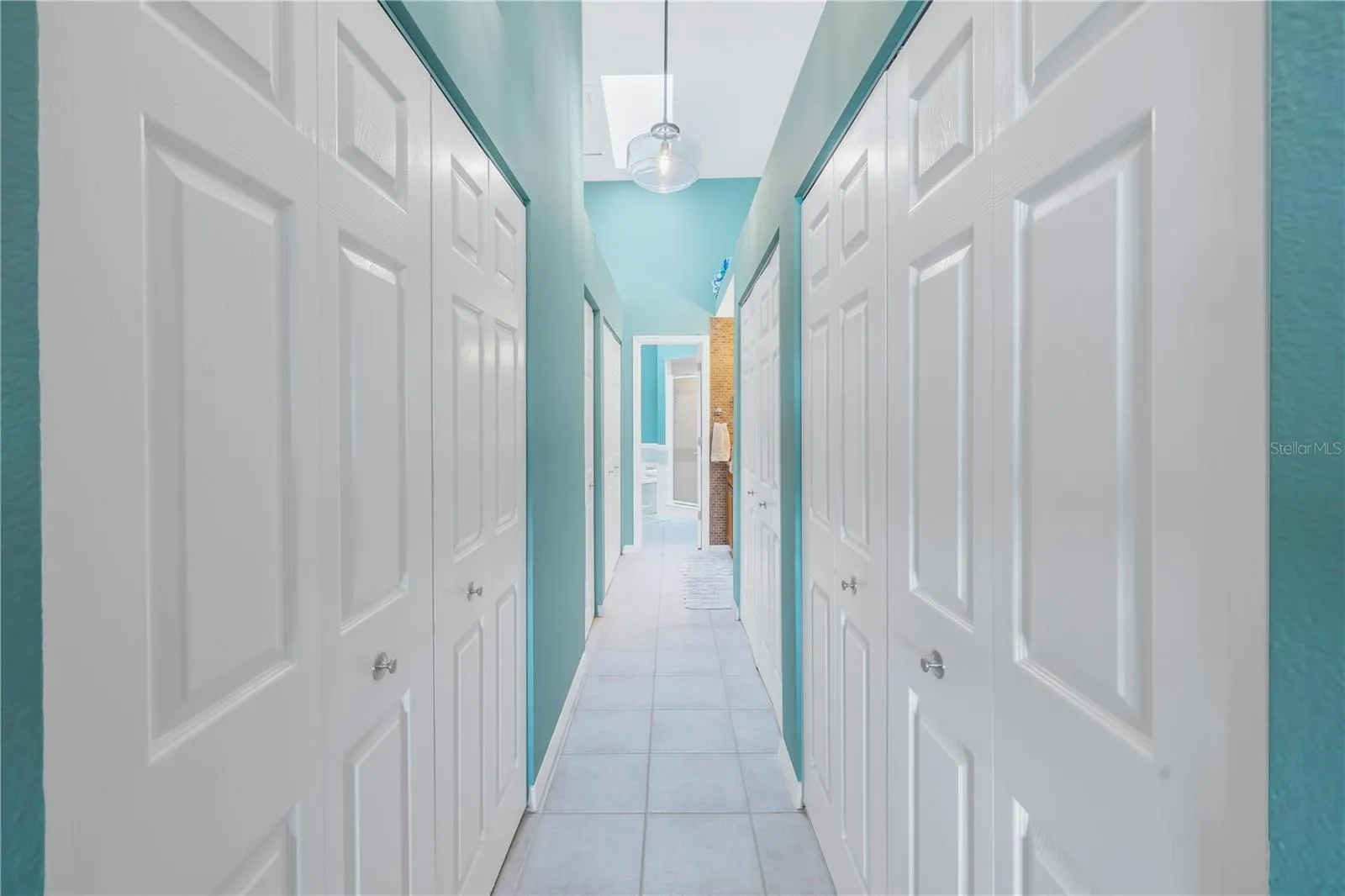 6 closets in primary bedroom