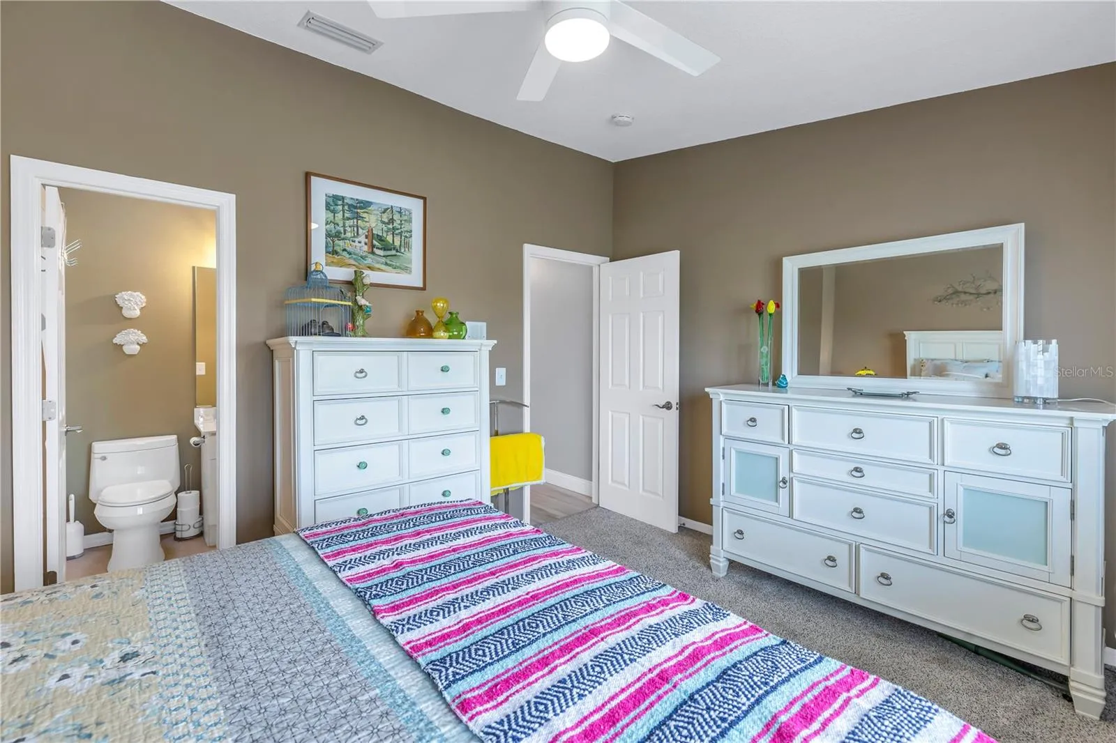 3rd floor guest room