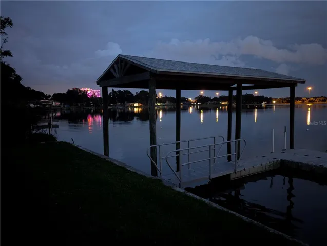 Night View Boat House / Hard Rock Hotel