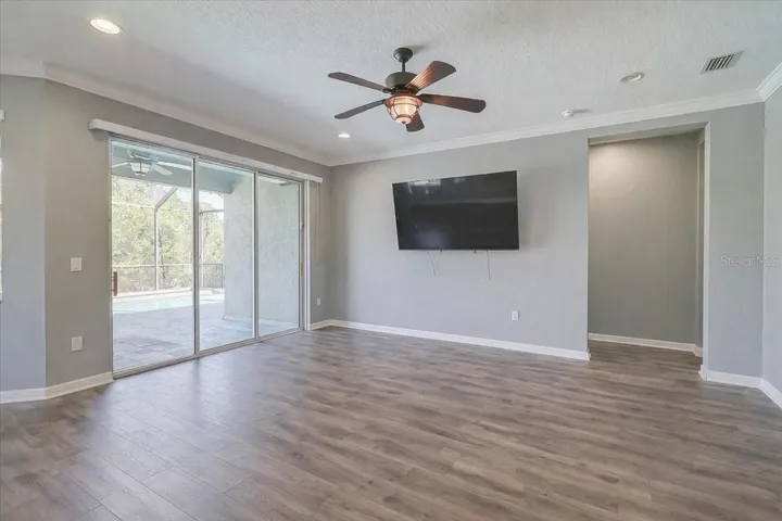 Virtually removed furniture/belongings