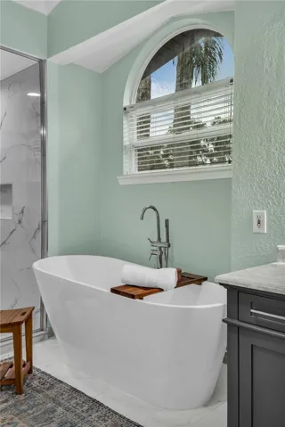 67 inch soaker tub