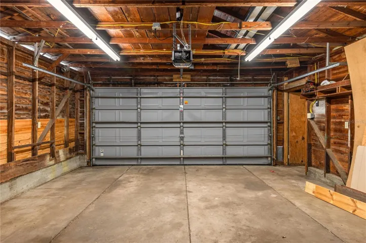 2 CAR GARAGE