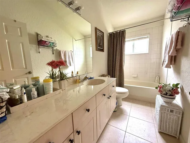 2nd bathroom