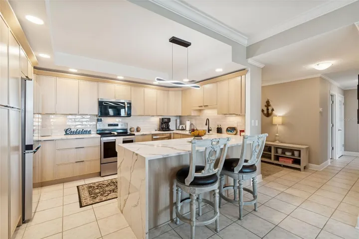 Gorgeous Remodeled Kitchen with additional Eating Area!