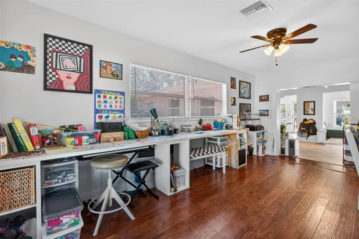 Office / Den