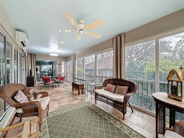 Glass enclosed Lanai