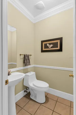 1st floor hall bath