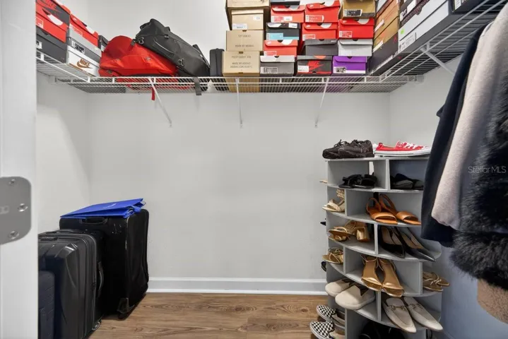 Closet 1