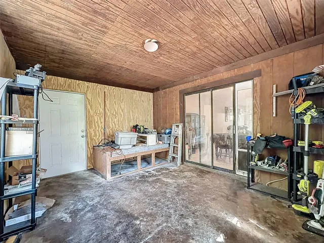 enclosed Florida room