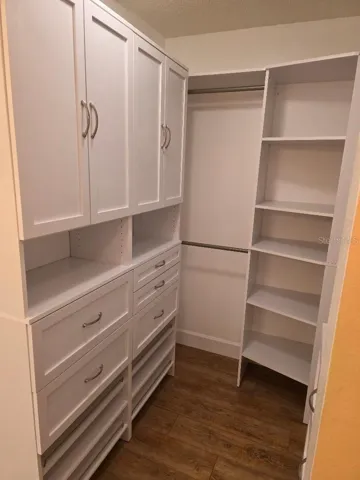 Walk in closet