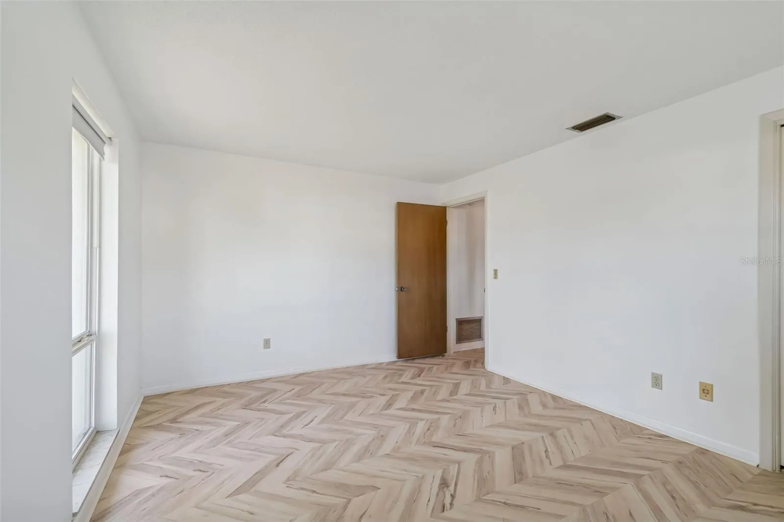 Guest Bedroom #1