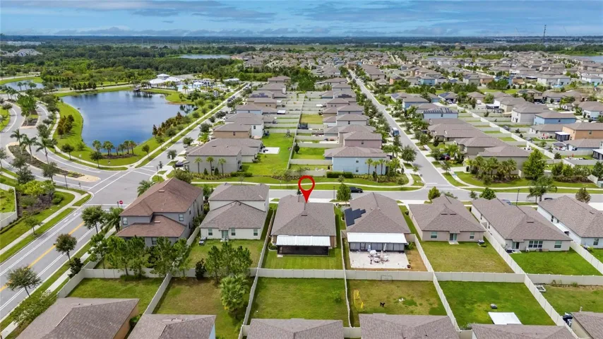Walking distance to the clubhouse