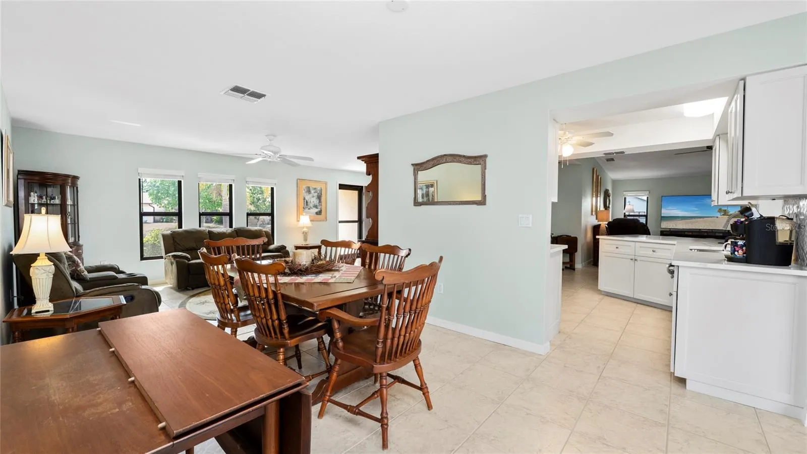 Living room / Kitchen view