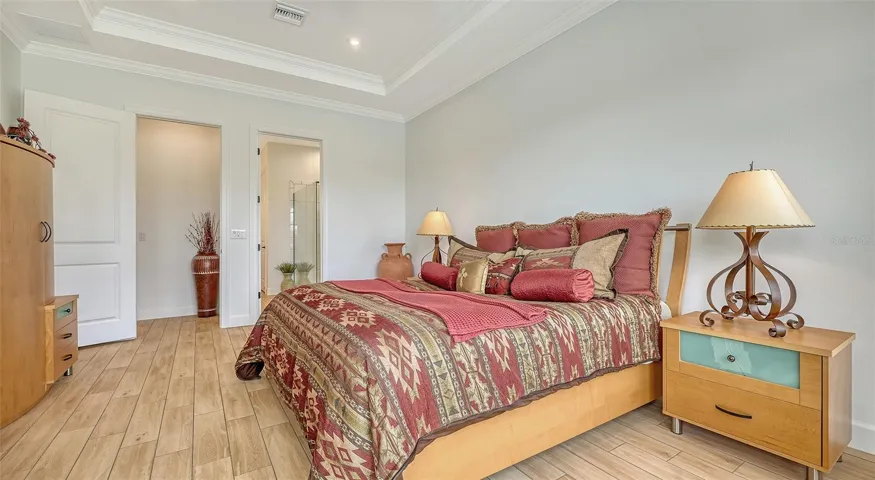 Primary suite