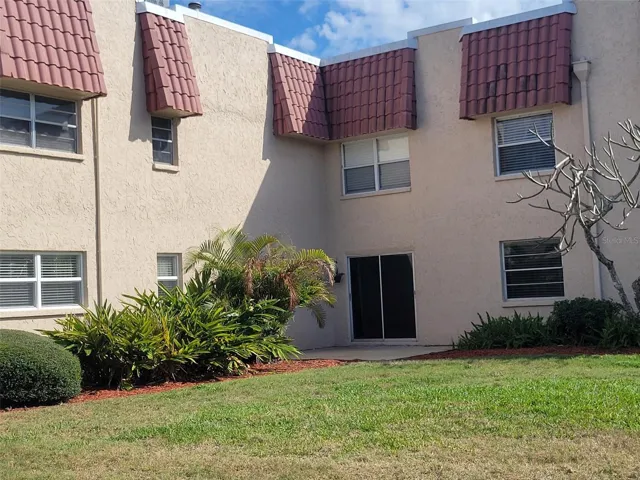 Corner Unit with Extra Windows