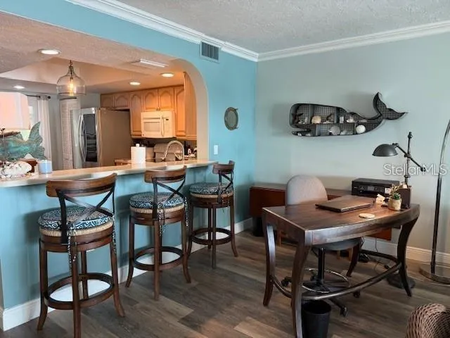 Family room/ dining area