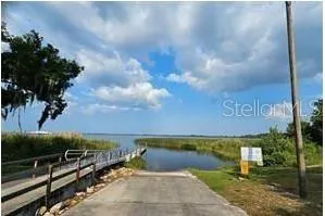 Windy Point public boat ramp also has access to Lake Istokpoga.