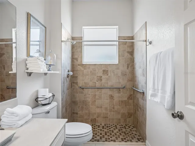 Tiled Walk in Shower - Wheelchair accessible!