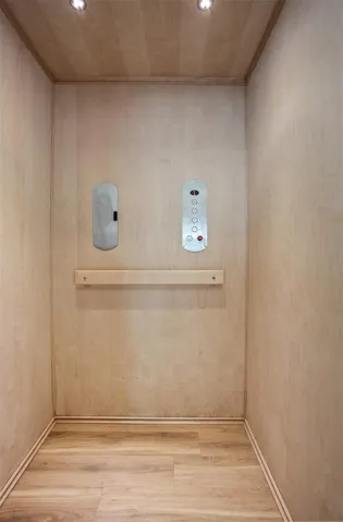 Private elevator