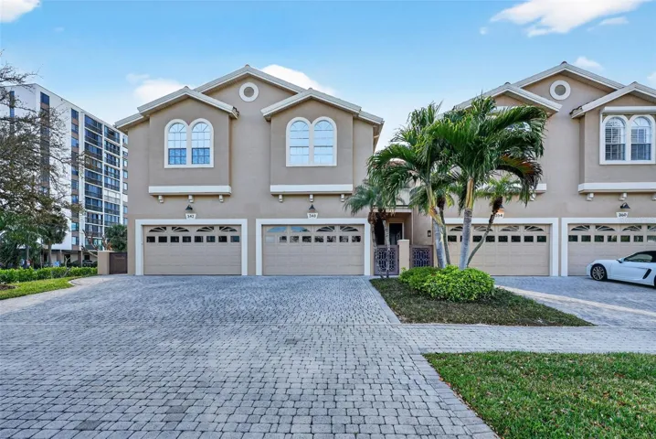 348 Larboard is inviting and in a small community of 6 homes.