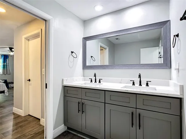 Primary En Suite