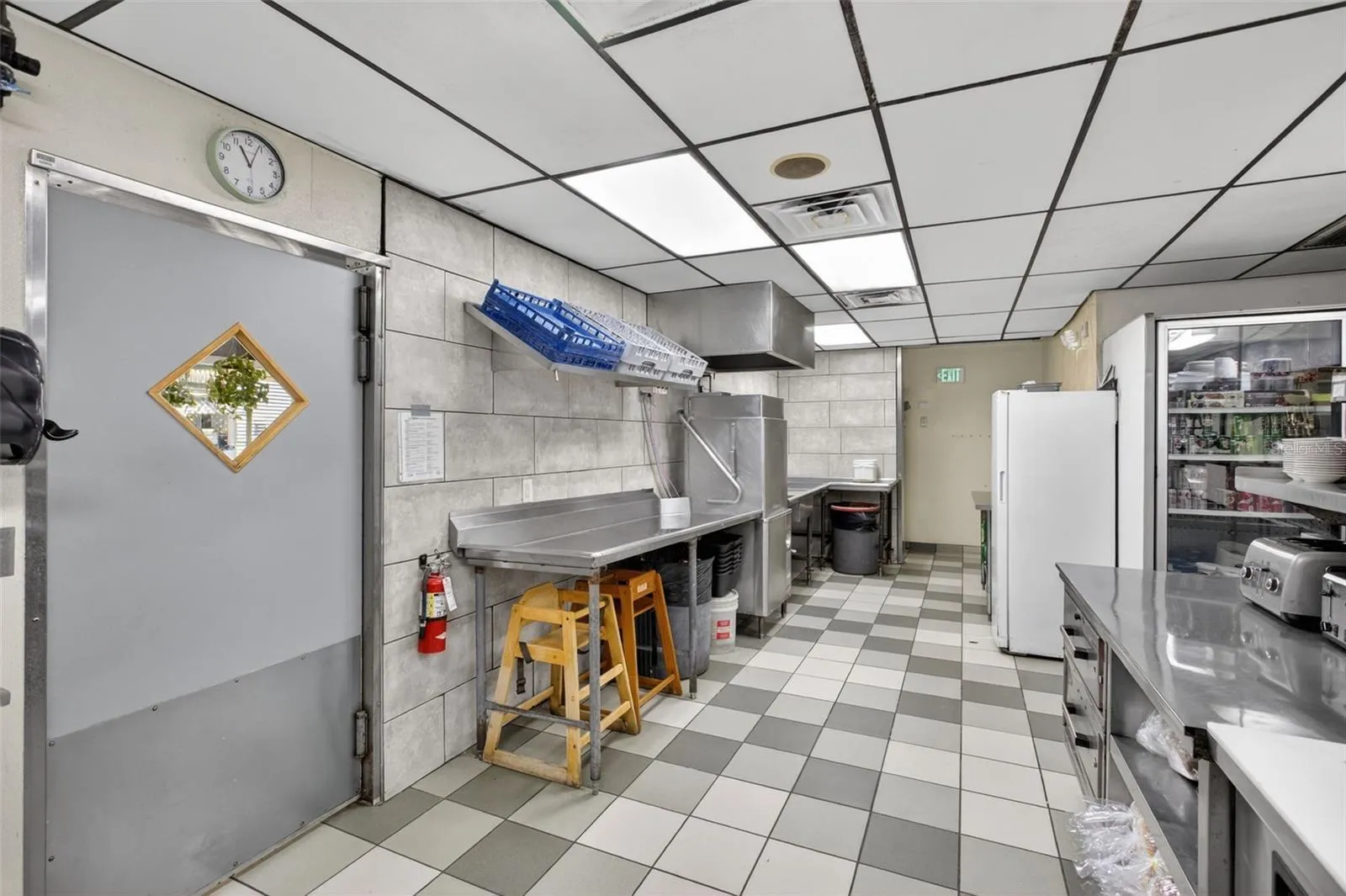 Walk-in cooler and freezer included in turnkey restaurant sale in Sebring, FL.