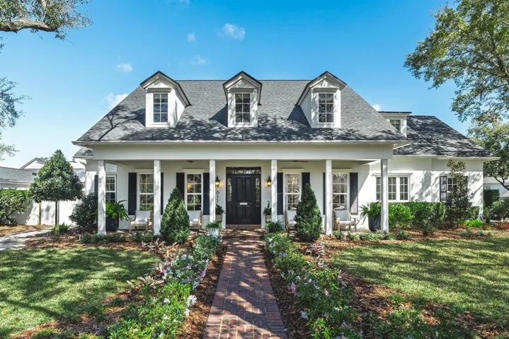 611 Williams Dr...Homeownership at its Finest!