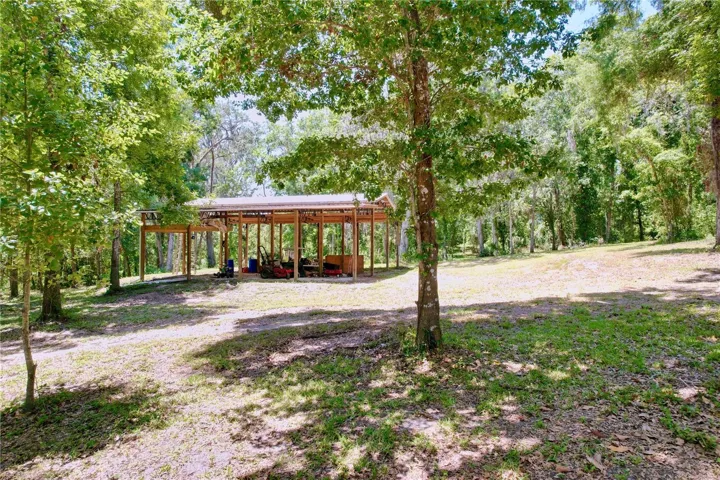 POLE BARN HAS RV HOOKUP
