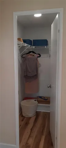 walk-in closet