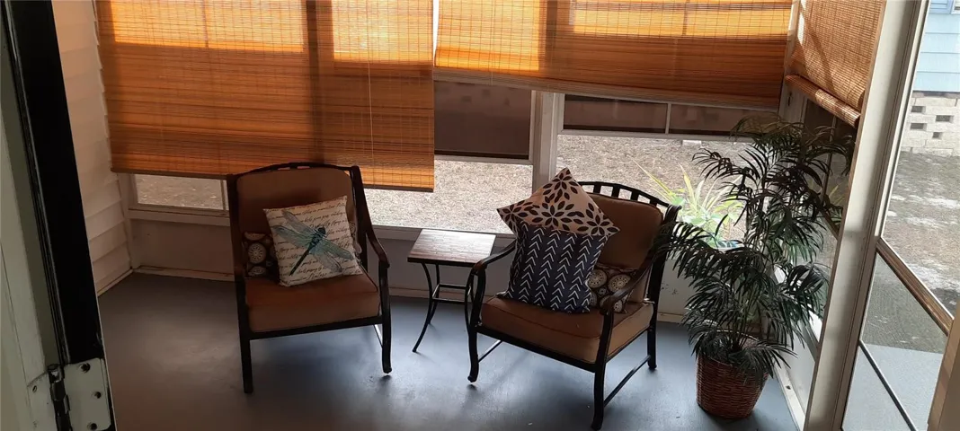 Enclosed side porch