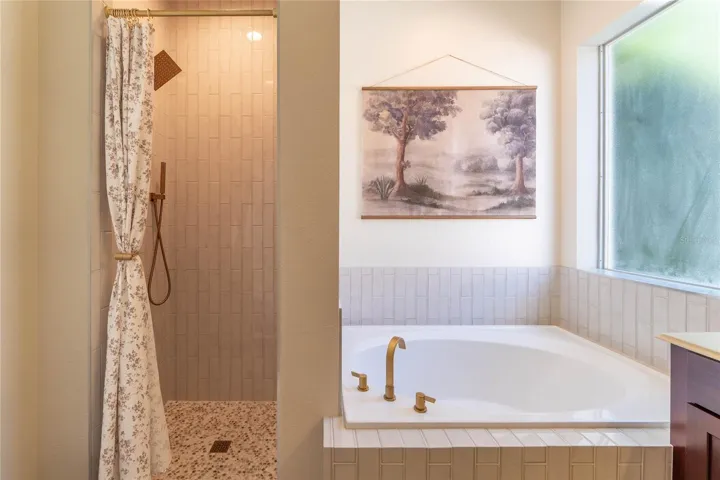 Primary Bath/Shower