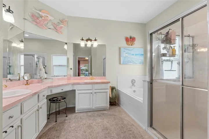 Main bedroom bath with soaker tub/ walk in shower