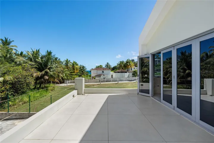 3rd Bedroom - Terrace