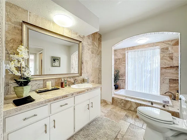 Gorgeous primary bathroom.Where quiet moments and simple luxury meet.