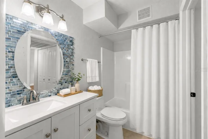 Bathroom / Image Virtually Staged