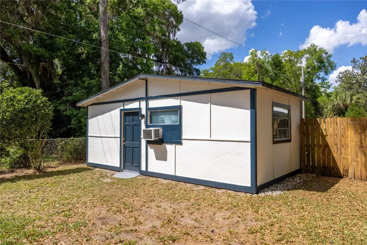 12x20 Workshop with Electric and AC