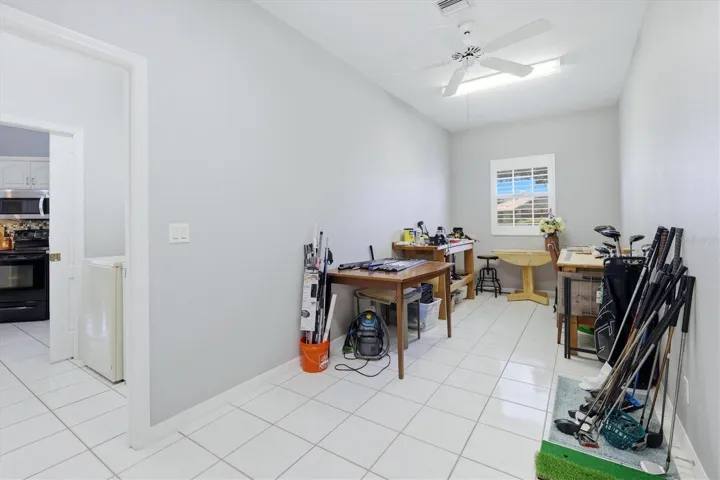 Hobby room/extra storage/Flex Room