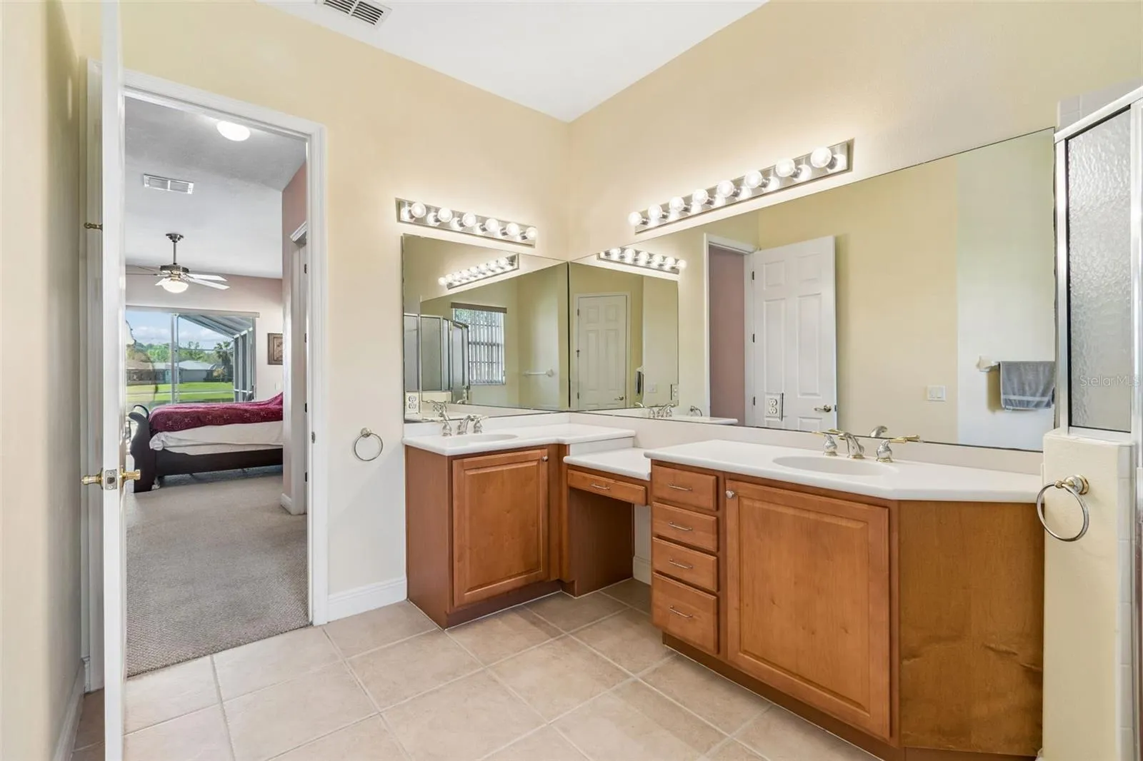two vanities and knee space