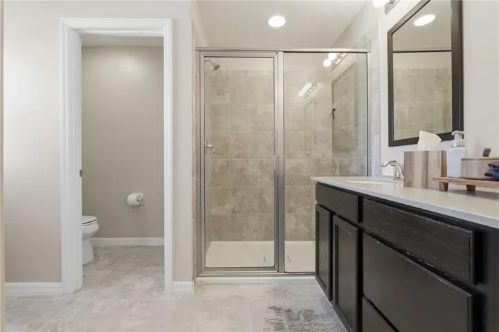 Primary Bedroom en suite