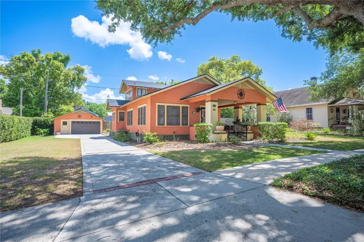 1920’s bungalow located in the South Lake Morton Historic District