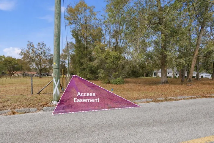 Easement (labeled) entrance to property off N Ridgewood Ave.