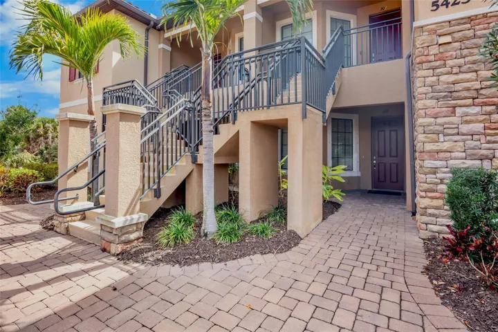 Ground floor condo. No stairs.