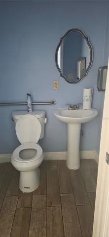 BATHROOM #1