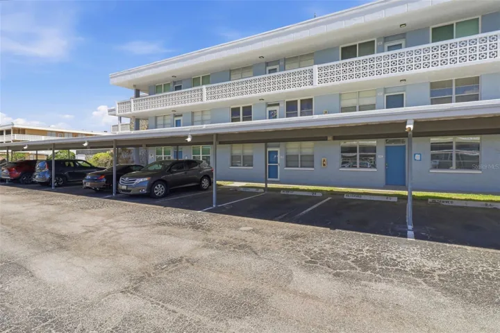 Welcome home to 4895 BAY ST NE, #110