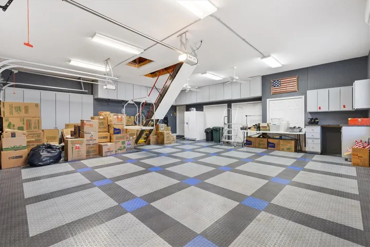 Oversized garage