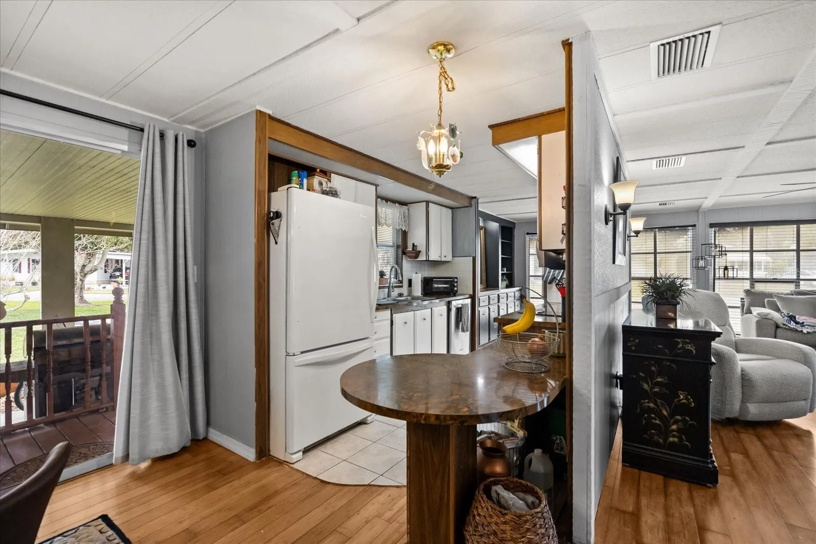 Breakfast/Coffee Bar in Kitchen