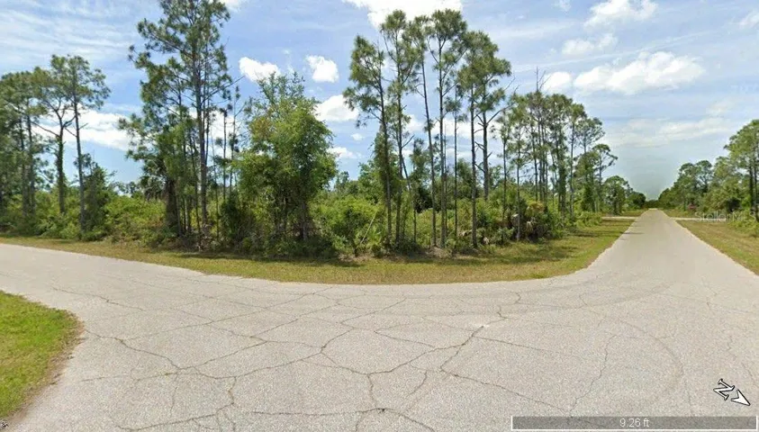 Corner lot location