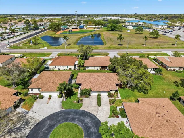 Villa w/extra-wide drive.