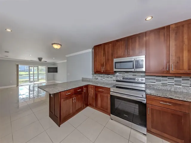 Kitchen / Living Room