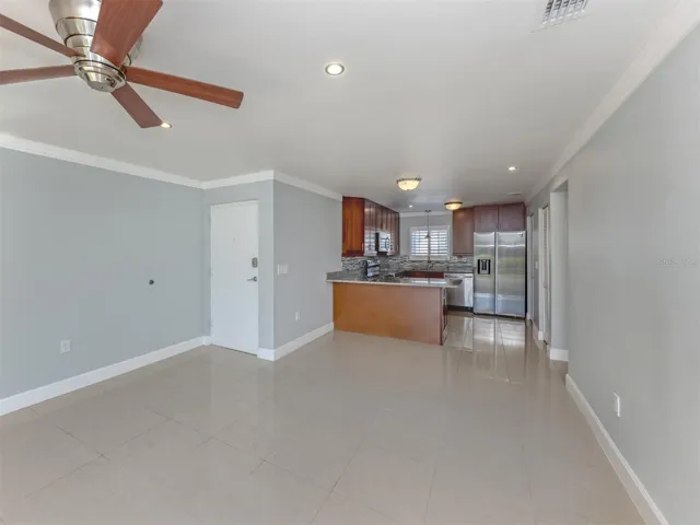 Living Room / Kitchen